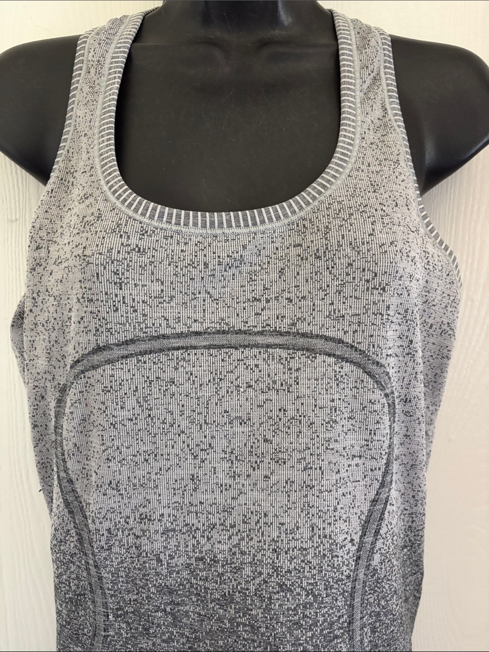 Lululemon Swiftly Tech Racerback - Picture 2 of 7